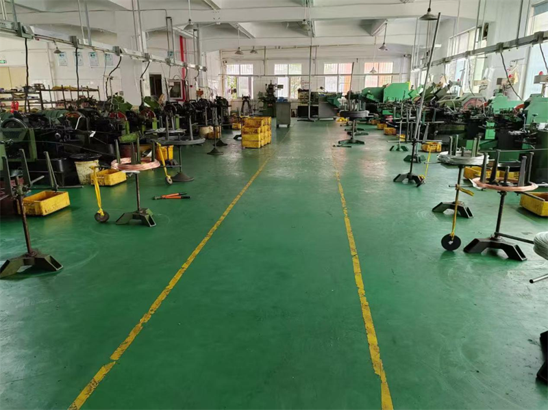 สายการผลิตหมุดในโลหะนูท