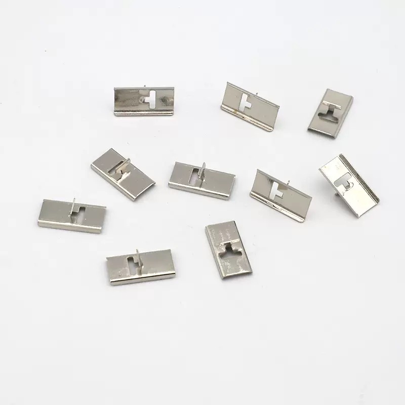 การปั๊มโลหะแบบก้าวหน้า